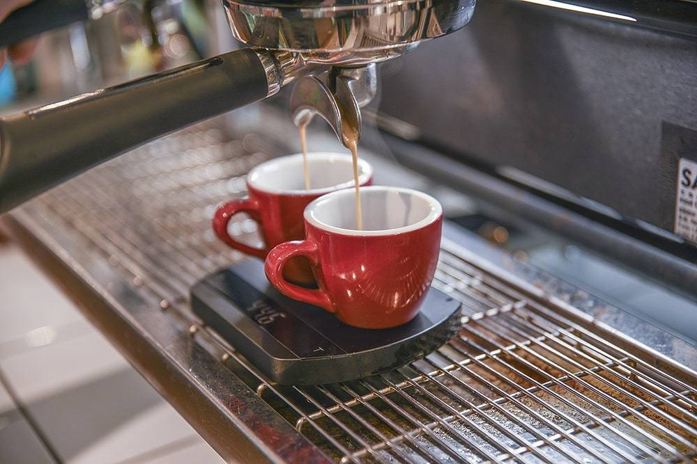 Felicita Arc in use on espresso machine