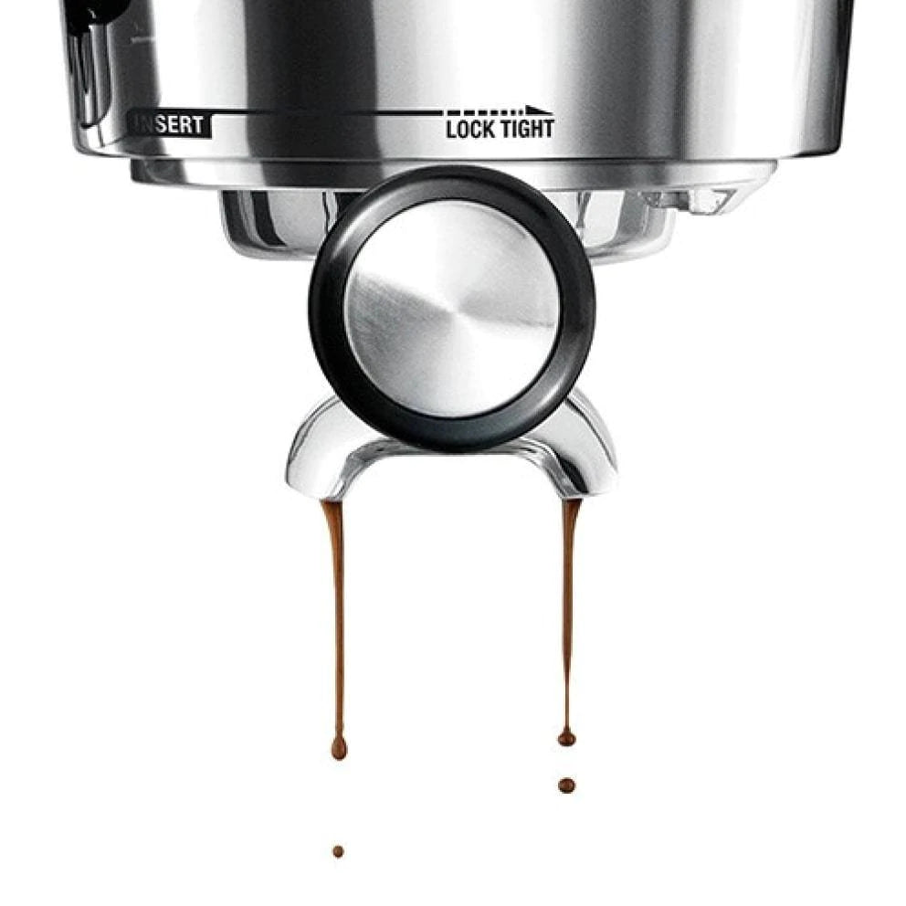 Sage Oracle Touch brewing espresso